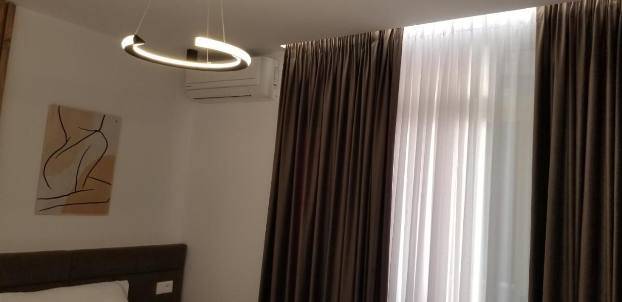 Modern New Bazaar Appartement Tirana